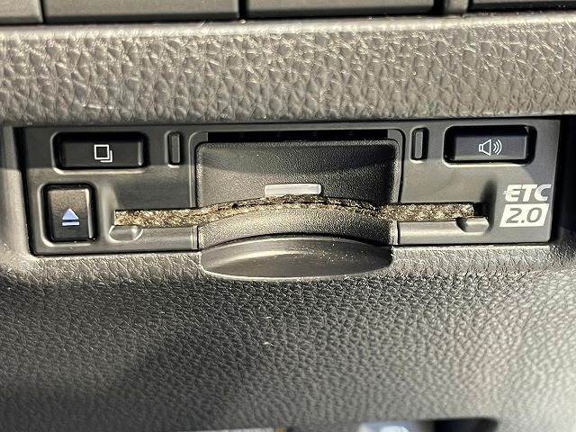ハリアーハイブリッドS 純正ディスプレイオーディオ/AppleCarPlay/バックカメラ/レーダークルーズコントロール/コーナーセンサー/オートハイビーム/オートライト/オートエアコン/ETC 内装他