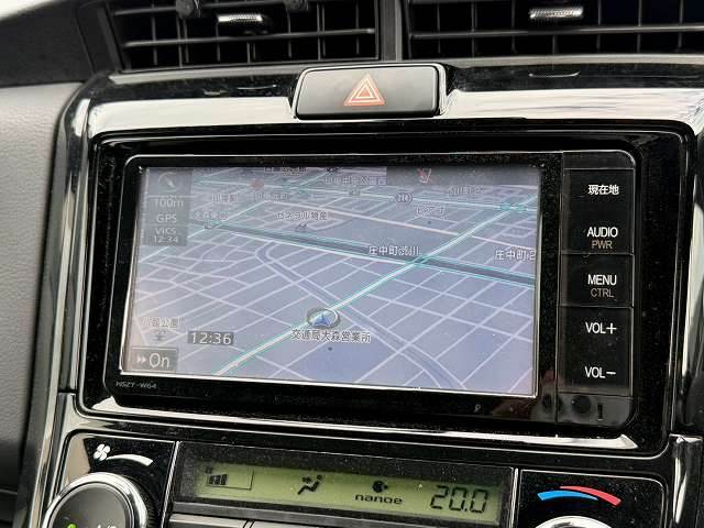 トヨタ カローラフィールダーハイブリッドの画像3