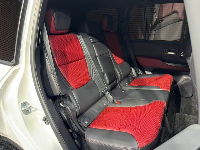 トヨタ ランドクルーザー300系の画像12