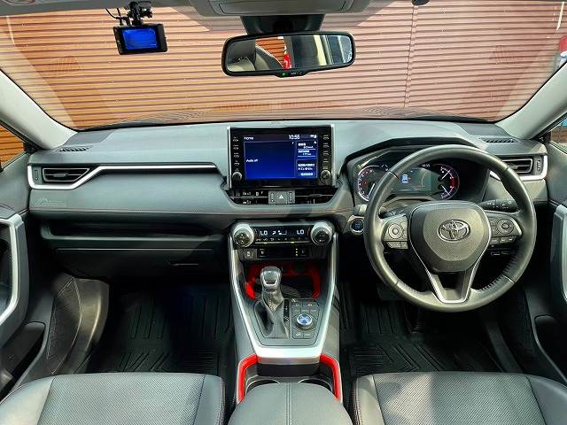 トヨタRAV4□Adventure “OFFROAD package” 内装他