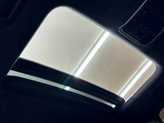 トヨタ ランドクルーザー300系の画像5