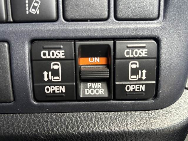 ヴォクシー◆ZS “煌II”7人 内装他