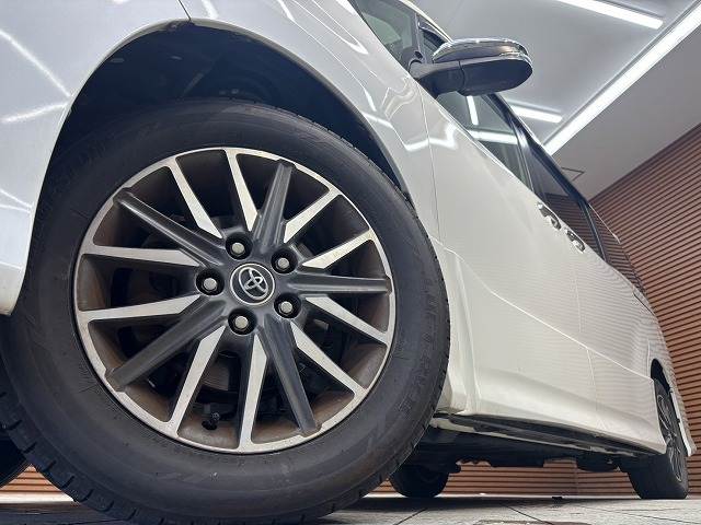 トヨタ ヴォクシーの画像12