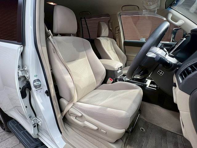 トヨタ ランドクルーザープラドの画像8