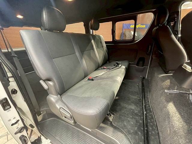 トヨタ ハイエースバンロングボディの画像9