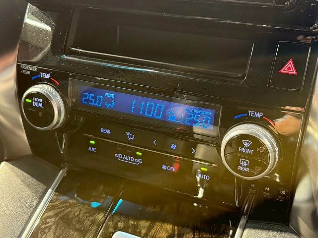 トヨタ ヴェルファイアの画像12