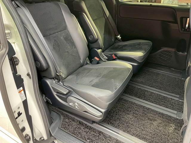 トヨタ ヴォクシーの画像8