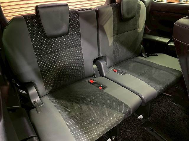 トヨタ ヴォクシーの画像9