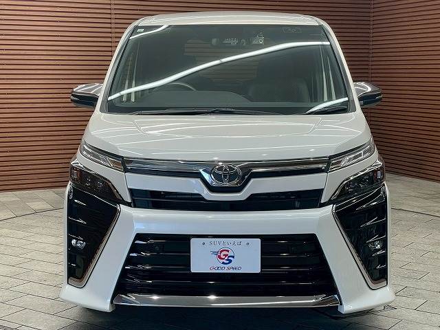 トヨタ ヴォクシーの画像17