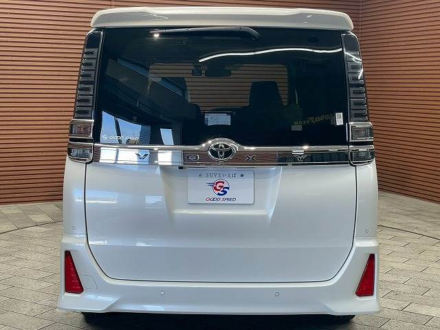 トヨタ ヴォクシーの画像19