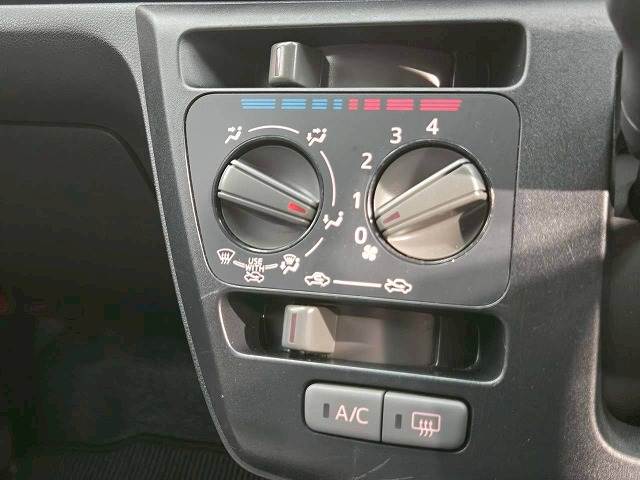 ダイハツ ミライースの画像12