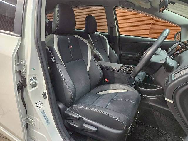 トヨタ&nbsp;プリウスαの画像8