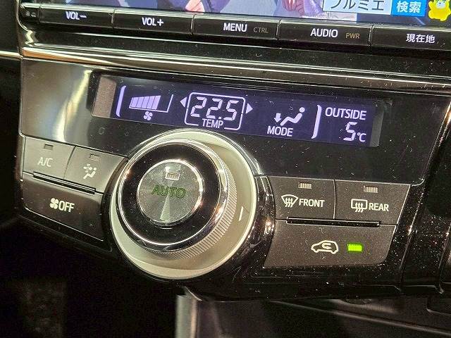 トヨタ&nbsp;プリウスαの画像12