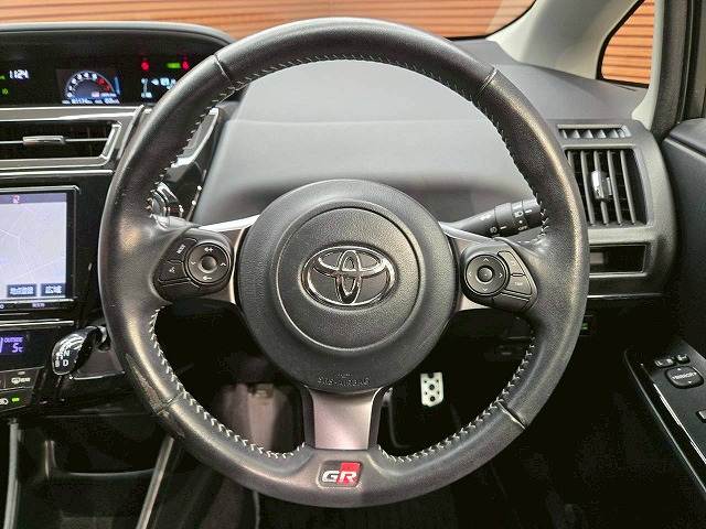 トヨタ&nbsp;プリウスαの画像13