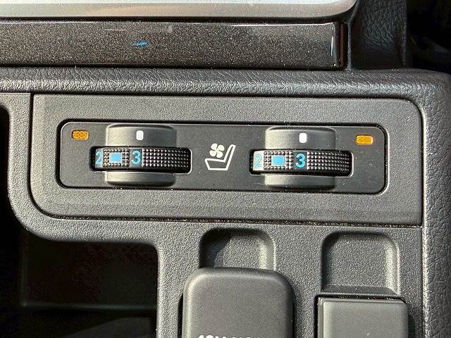 ランドクルーザープラド◆TX“Lパッケージ・70th ANNIVERSARY LI 内装他