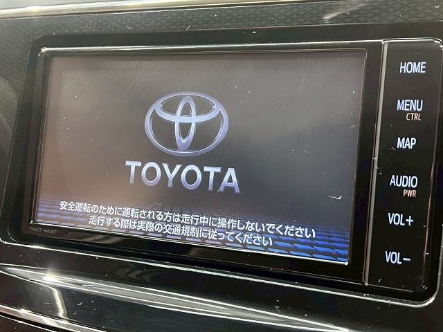 トヨタ&nbsp;プリウスαの画像3