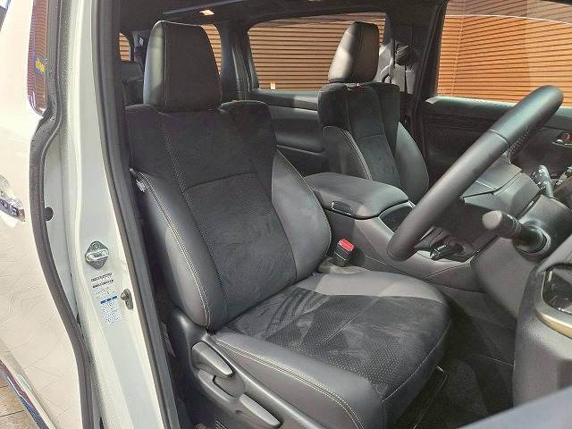 トヨタ&nbsp;アルファードハイブリッドの画像8