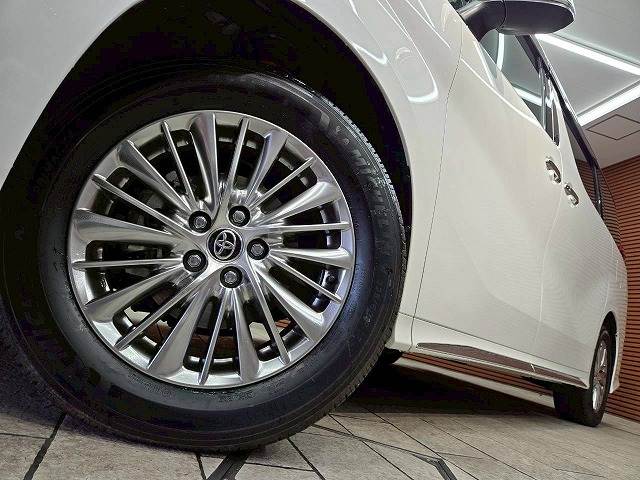 トヨタ&nbsp;アルファードハイブリッドの画像11