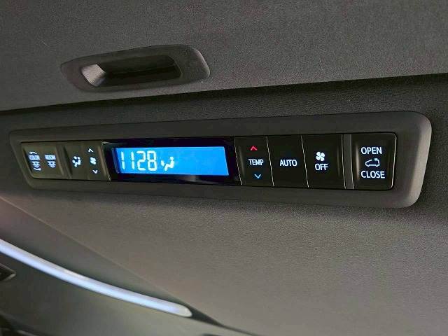 トヨタ&nbsp;アルファードハイブリッドの画像16