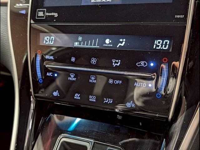 トヨタ ハリアーハイブリッドの画像12