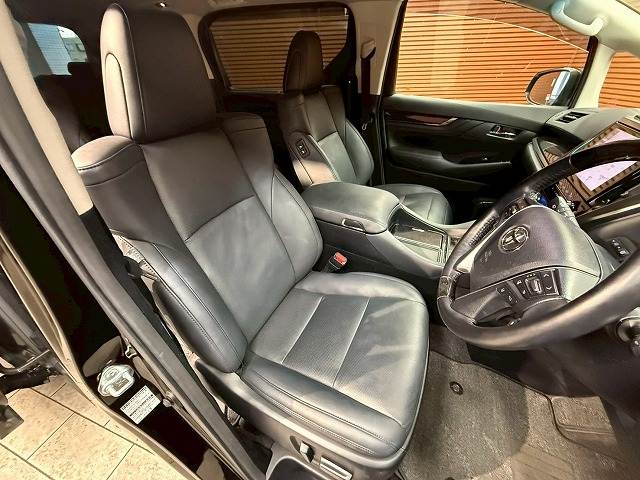 トヨタ&nbsp;アルファードの画像7