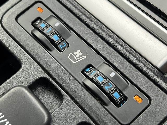 トヨタ&nbsp;ランドクルーザープラドの画像5