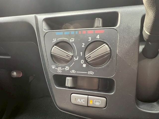 ダイハツ ミライースの画像12