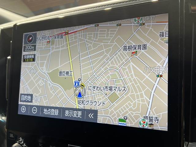 トヨタ&nbsp;アルファードの画像3