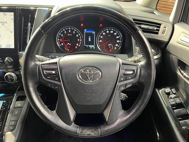 トヨタ&nbsp;アルファードの画像13