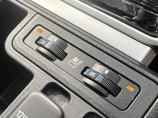 ランドクルーザープラド◆TX“Lパッケージ・70th ANNIVERSARY LIMITED 内装他