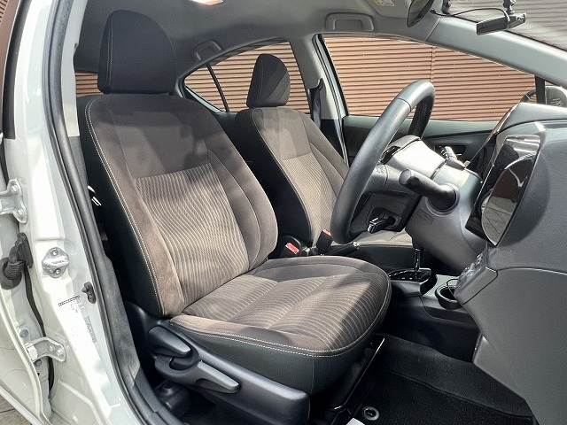 トヨタ&nbsp;アクアの画像8