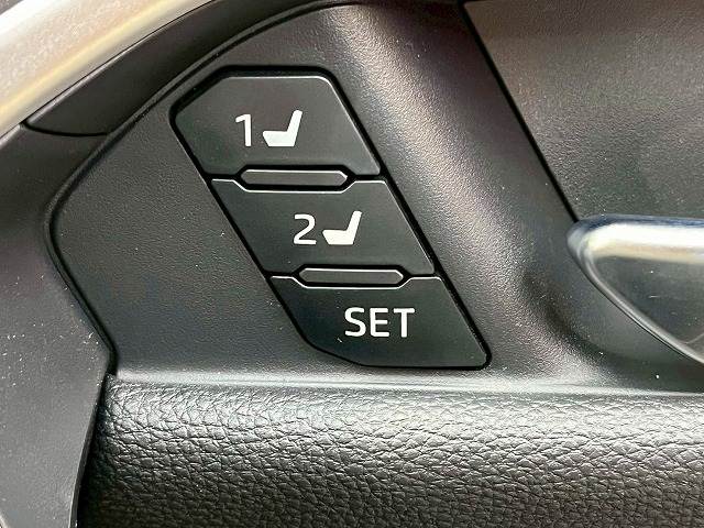 RAV4◆Adventure “OFFROAD packageII” 内装他