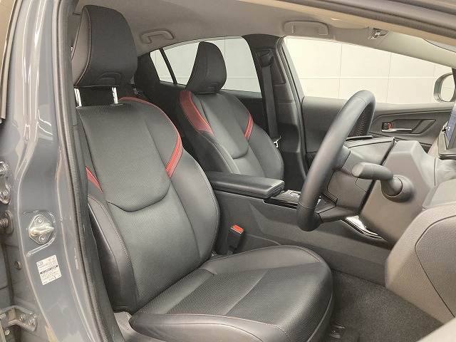 プリウス◆〇Z PHEV 内装他