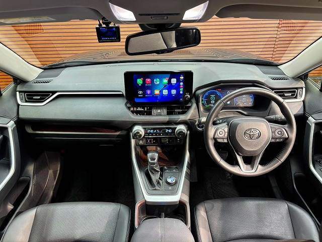 トヨタRAV4ハイブリッドG 純正10.5型ナビ/AppleCarPlay/アラウンドビューモニター/シートヒーター/シートクーラー/パワーシート/シートメモリ/AC100V/パワーバックドア/ステアリングヒーター 内装他