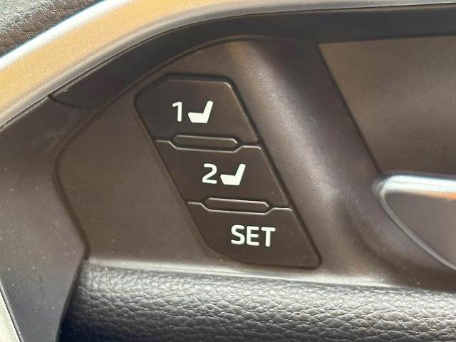 RAV4ハイブリッドG 純正10.5型ナビ/AppleCarPlay/アラウンドビューモニター/シートヒーター/シートクーラー/パワーシート/シートメモリ/AC100V/パワーバックドア/ステアリングヒーター 内装他