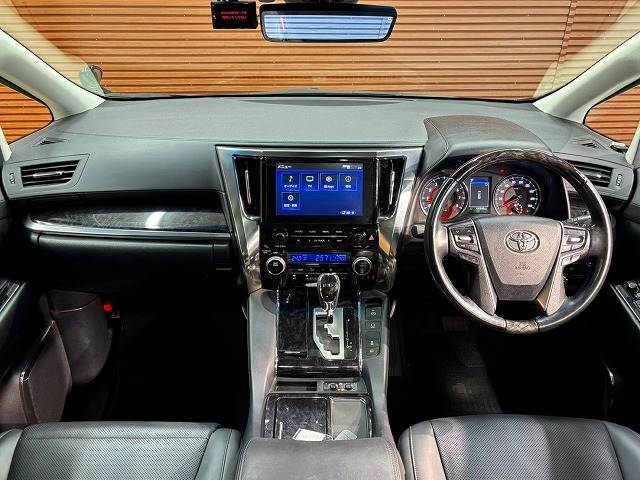 トヨタアルファード2.5S Cパッケージ サンルーフ/純正12型フリップダウンモニター/純正9型ディスプレイオーディオ/バックカメラ/デジタルインナーミラー/パワーバックドア/シートヒーター/シートクーラー/パワーシート/シートメモリ/BSM 内装他