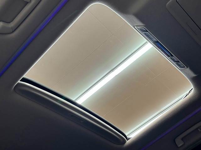 アルファード2.5S Cパッケージ サンルーフ/純正12型フリップダウンモニター/純正9型ディスプレイオーディオ/バックカメラ/デジタルインナーミラー/パワーバックドア/シートヒーター/シートクーラー/パワーシート/シートメモリ/BSM 内装他