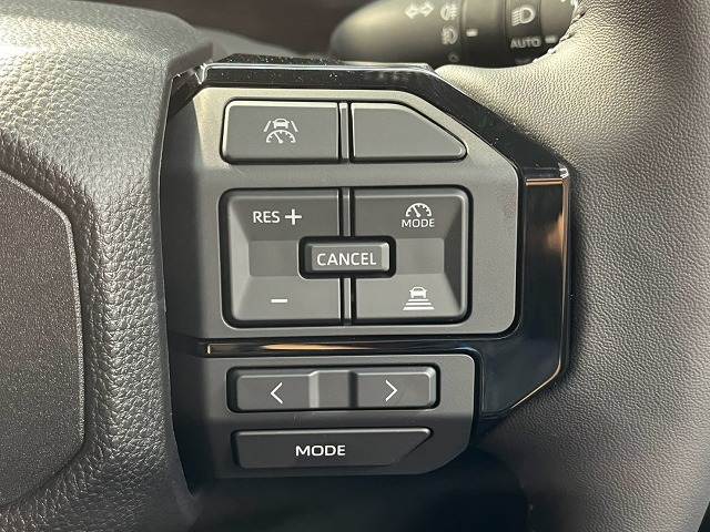 ランドクルーザーFJVX 登録済未使用車/AppleCarPlay/Bi-Beamヘッドライト/12.3インチディスプレイオーディオ/パノラミックビューモニター/ブラインドスポットモニター/クリアランスソナー/レーダークルーズ 内装他