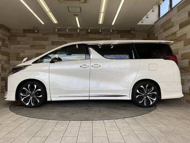 トヨタ アルファードの画像17