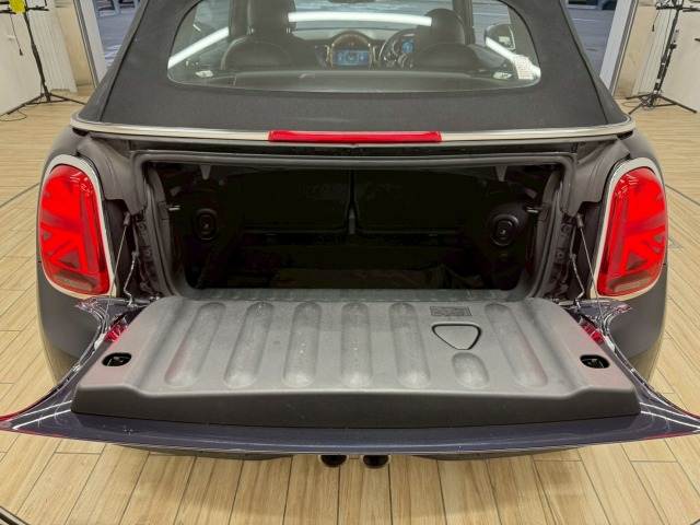 BMW&nbsp;MINI CONVERTIBLEの画像12