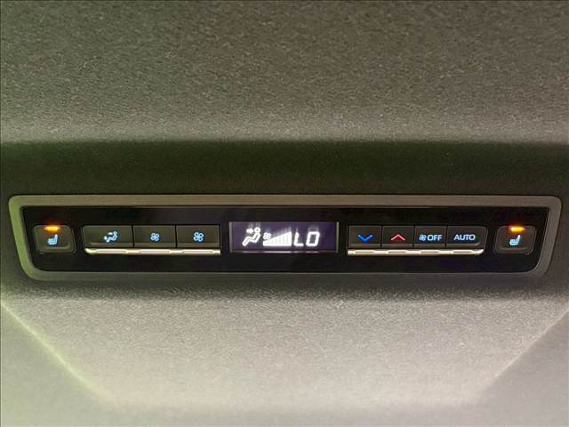 トヨタ ヴォクシーの画像7