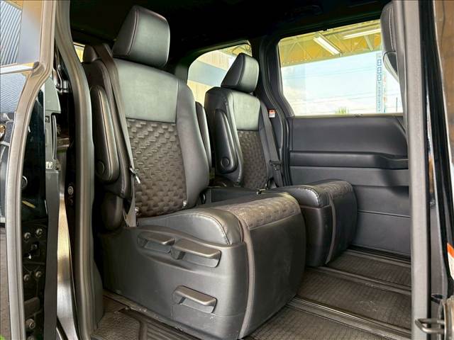 トヨタ ヴォクシーの画像11