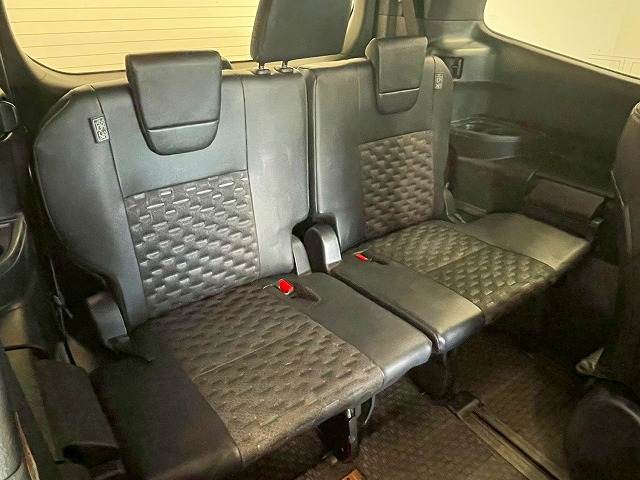 トヨタ ヴォクシーの画像12