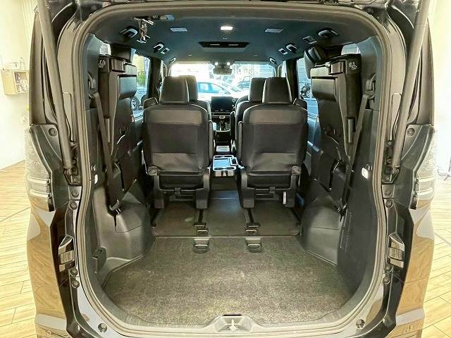 トヨタ ヴォクシーの画像13