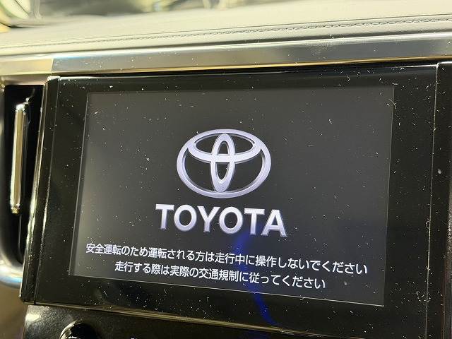 トヨタ&nbsp;アルファードの画像3