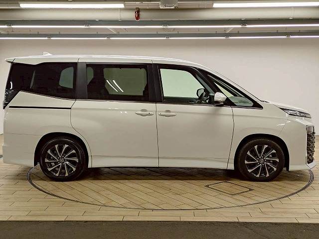 トヨタ&nbsp;ヴォクシーの画像18