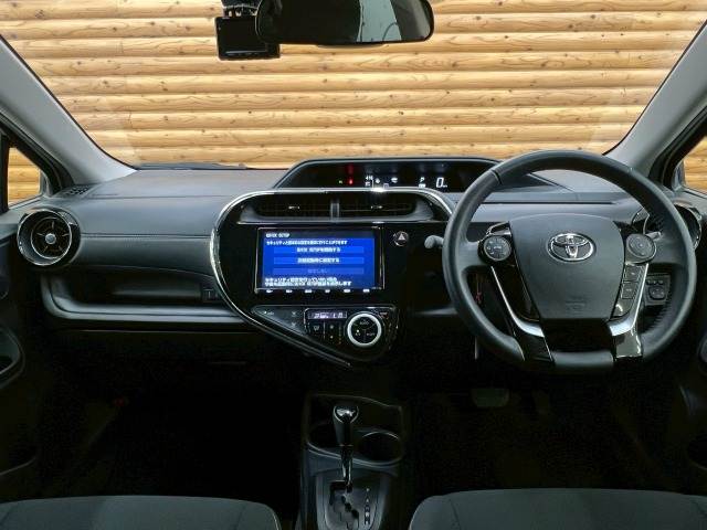 アクアS“Style Black” 内装他