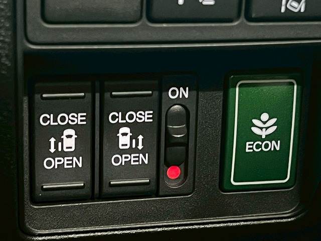 オデッセイABSOLUTE 内装他