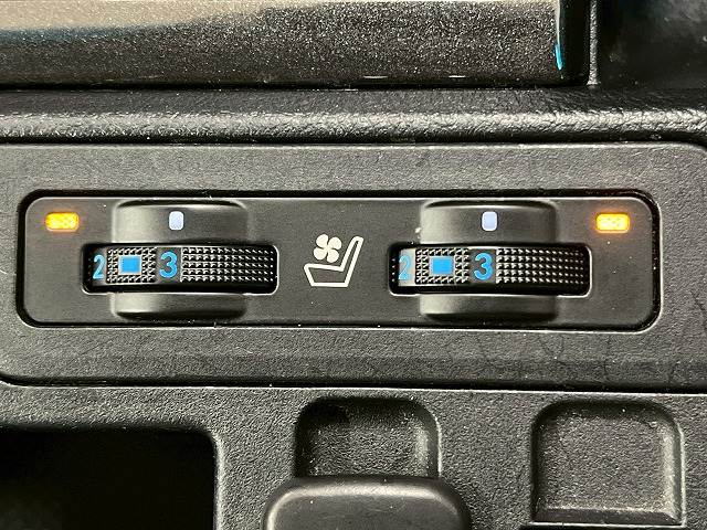 トヨタ ランドクルーザープラドの画像6