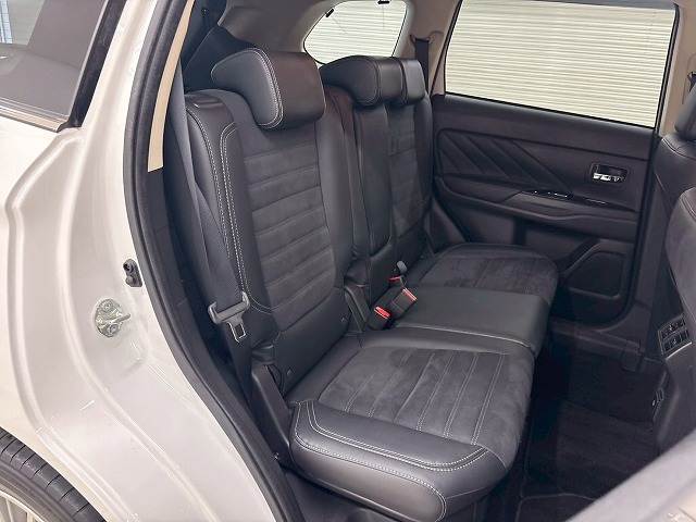 三菱 アウトランダーPHEVの画像9